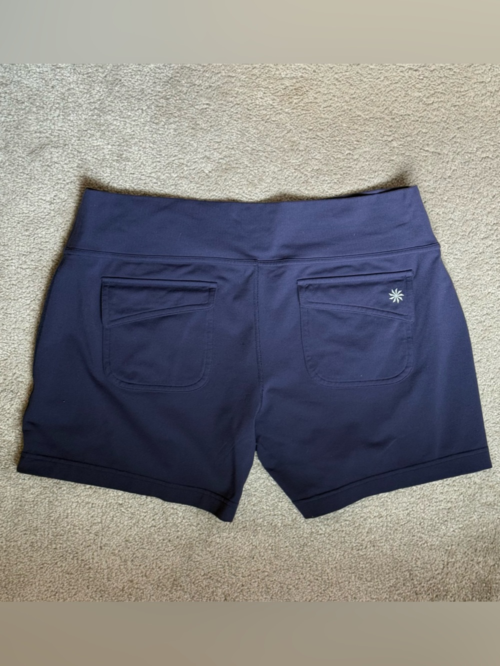 Athleta Navy Blue Athletic Shorts Size XL Stretch Athleisure Flap Pockets Yoga